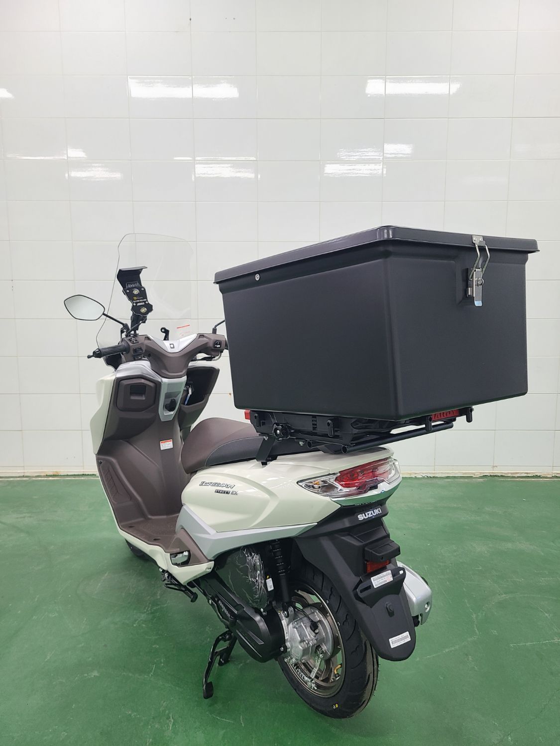 스즈키 버그만 125 more