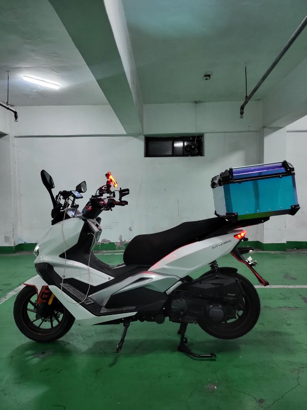 케이앤씨모터스 이지맥스 300 ABS thumb 2