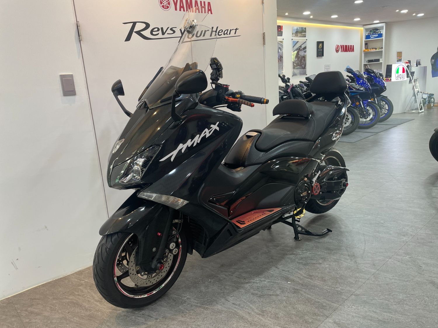 야마하 TMAX 530 more