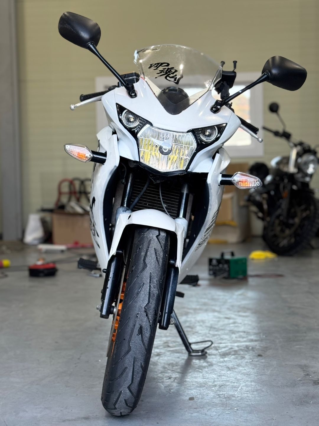 혼다 CBR 125 R thumb 2