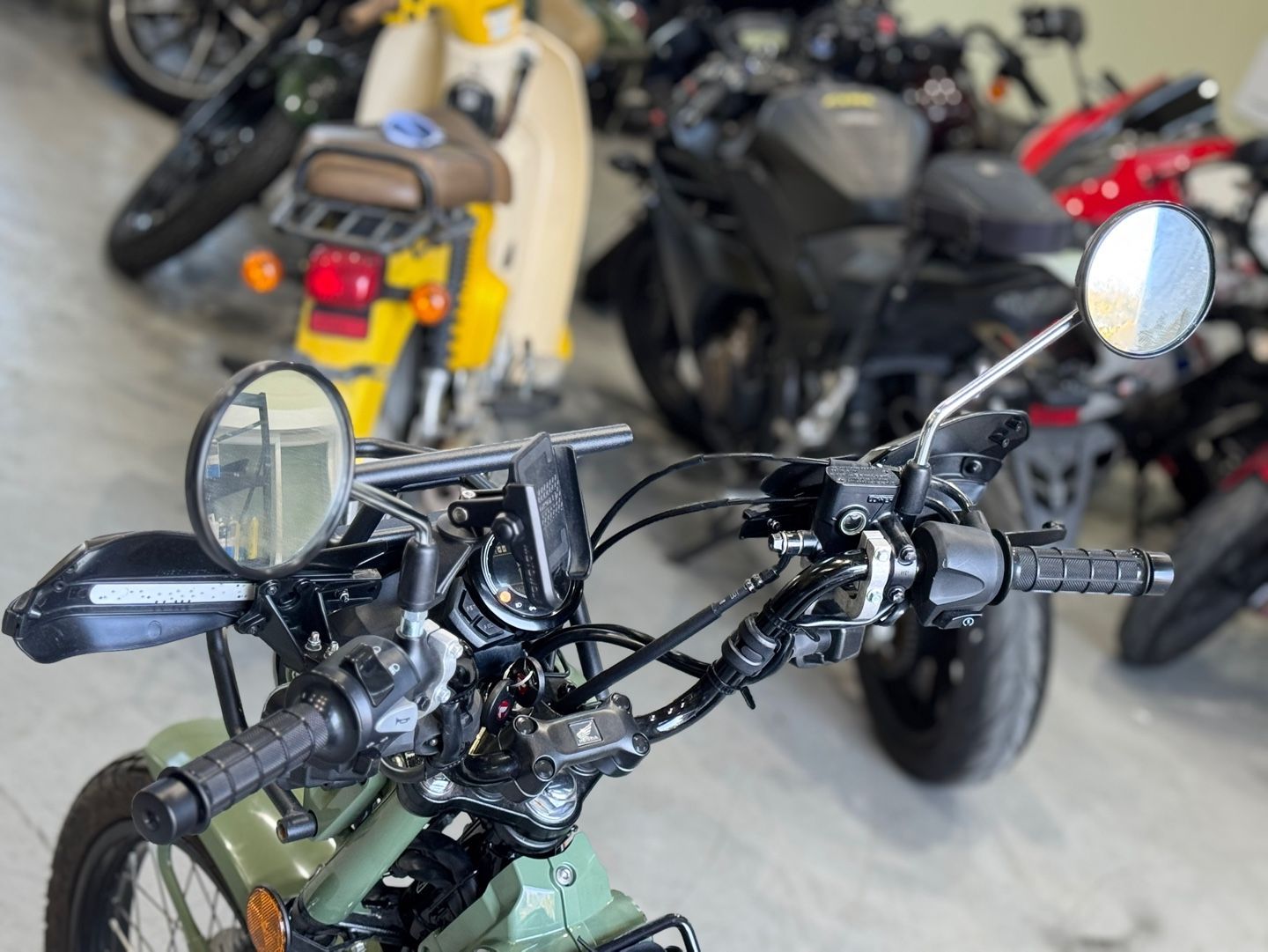 혼다 CT 125 thumb 2