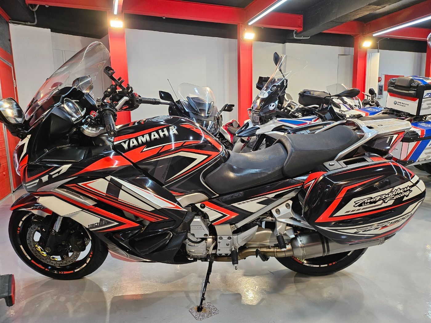 야마하 FJR 1300 AS more