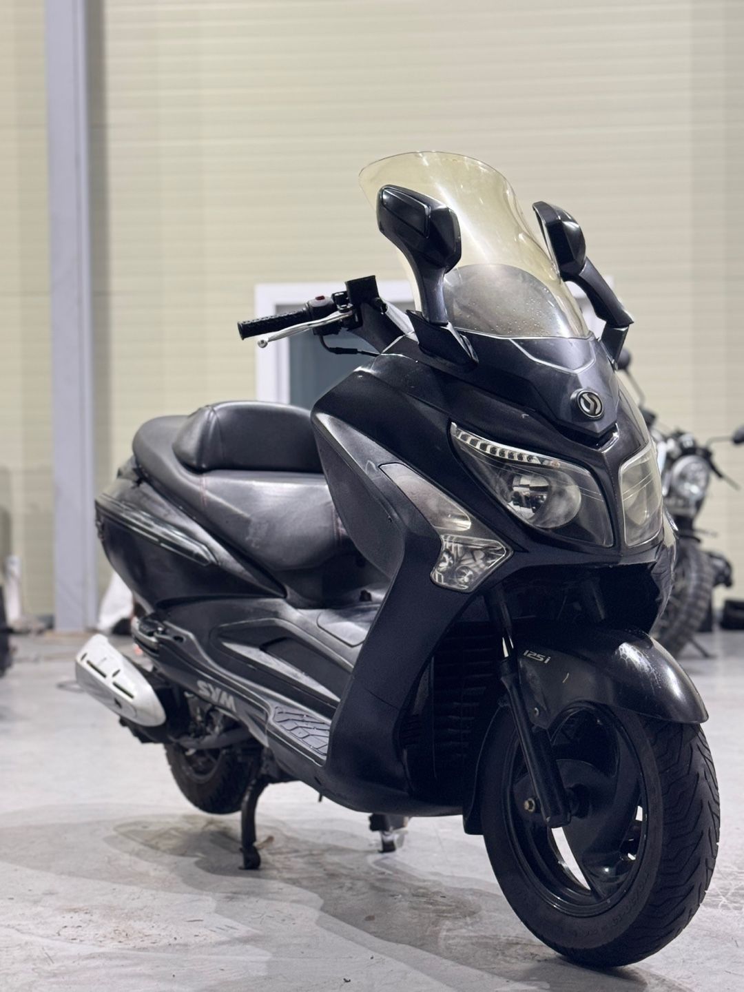 SYM 보이져 125 more