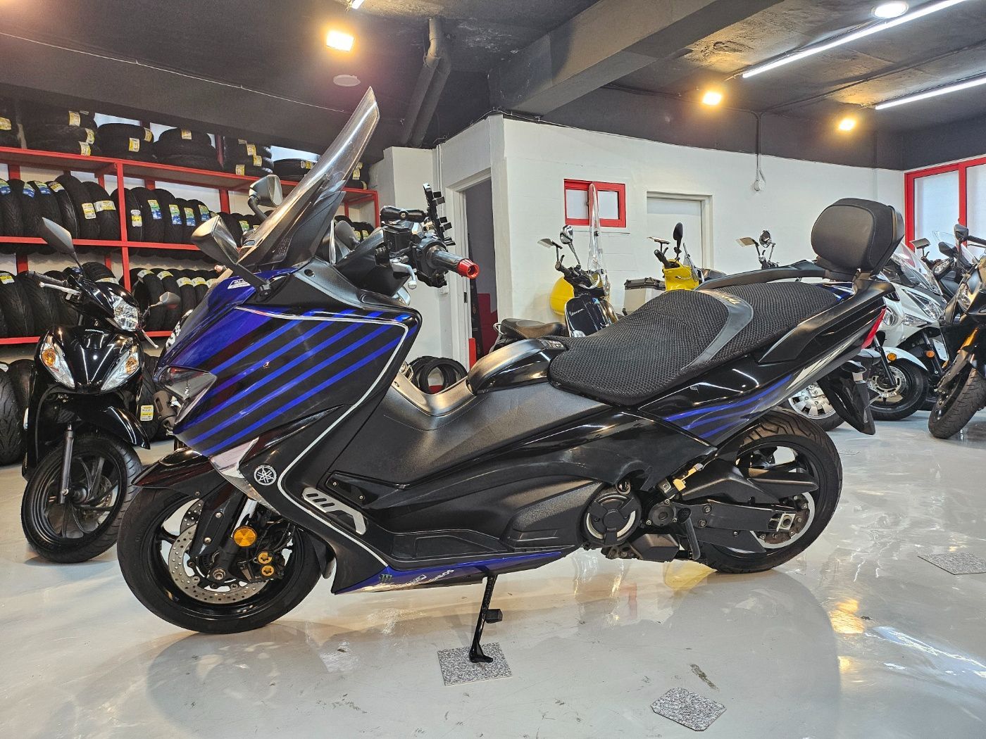 야마하 TMAX DX more