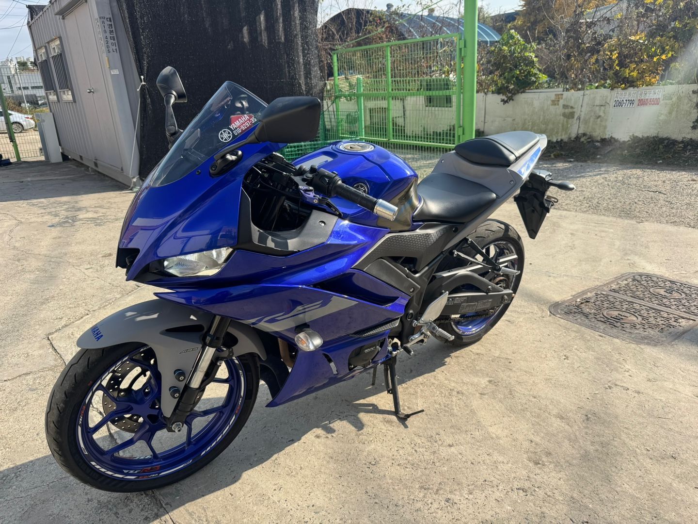 야마하 YZF R3 more