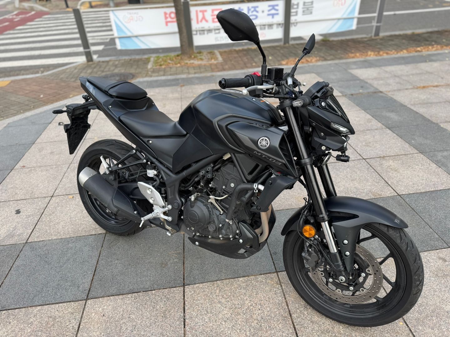 야마하 MT 03 thumb 2