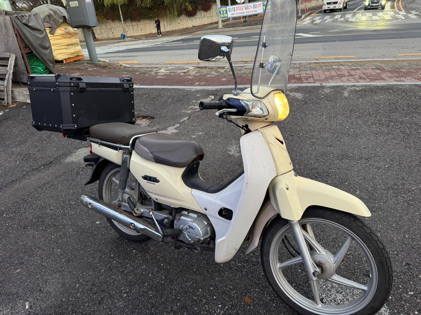 혼다 슈퍼 커브 110 thumb 2