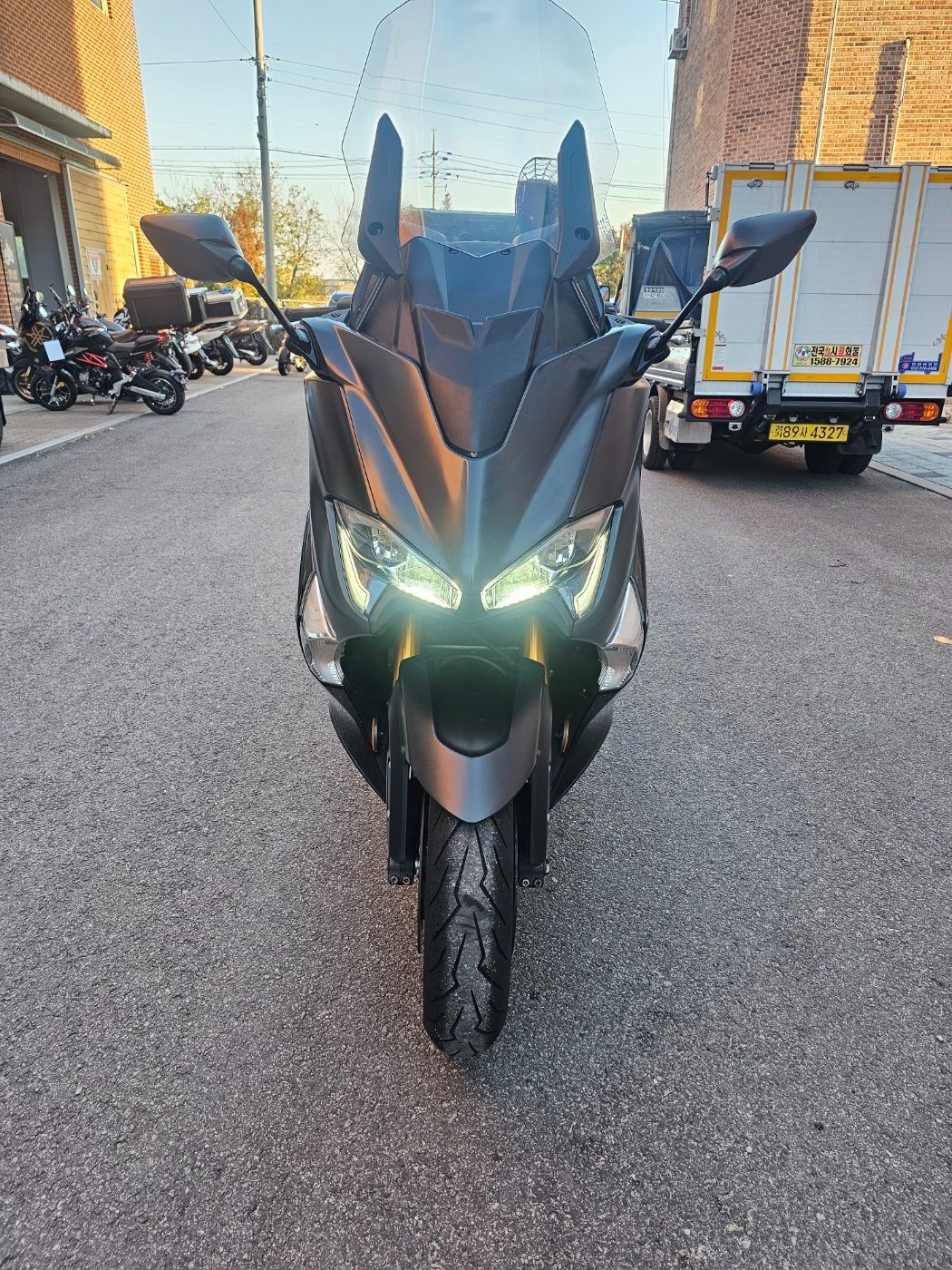 야마하 TMAX 530 thumb 2