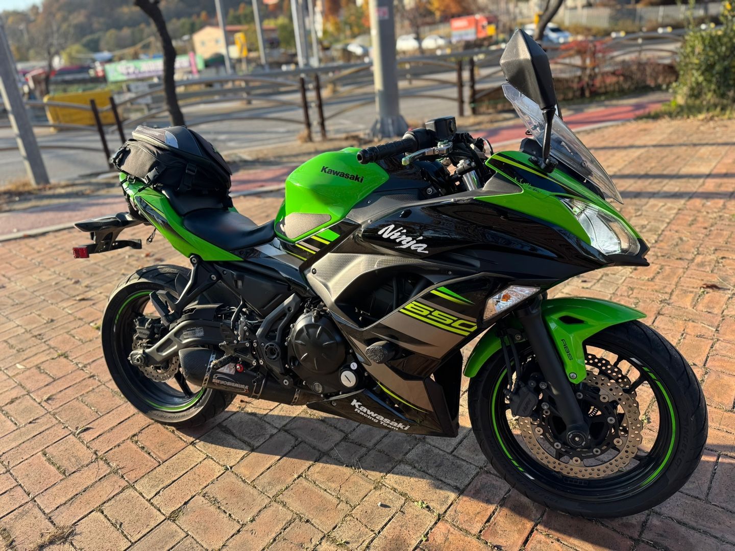 가와사키 닌자 650 thumb 2
