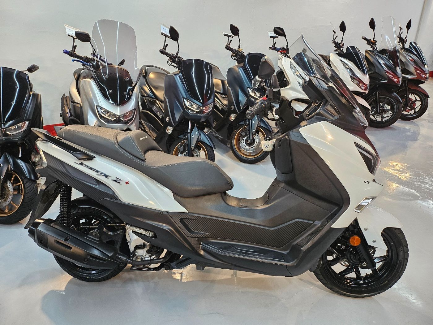 SYM 조이맥스 Z 125 플러스 thumb 2