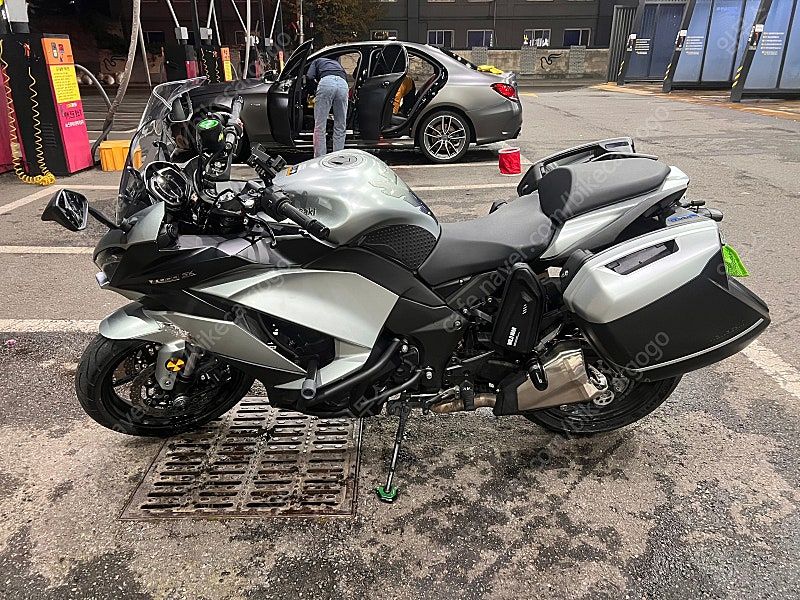 가와사키 Z 1000 SX more