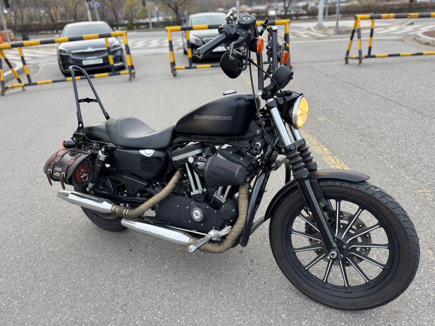 할리데이비슨 883 R thumb 2