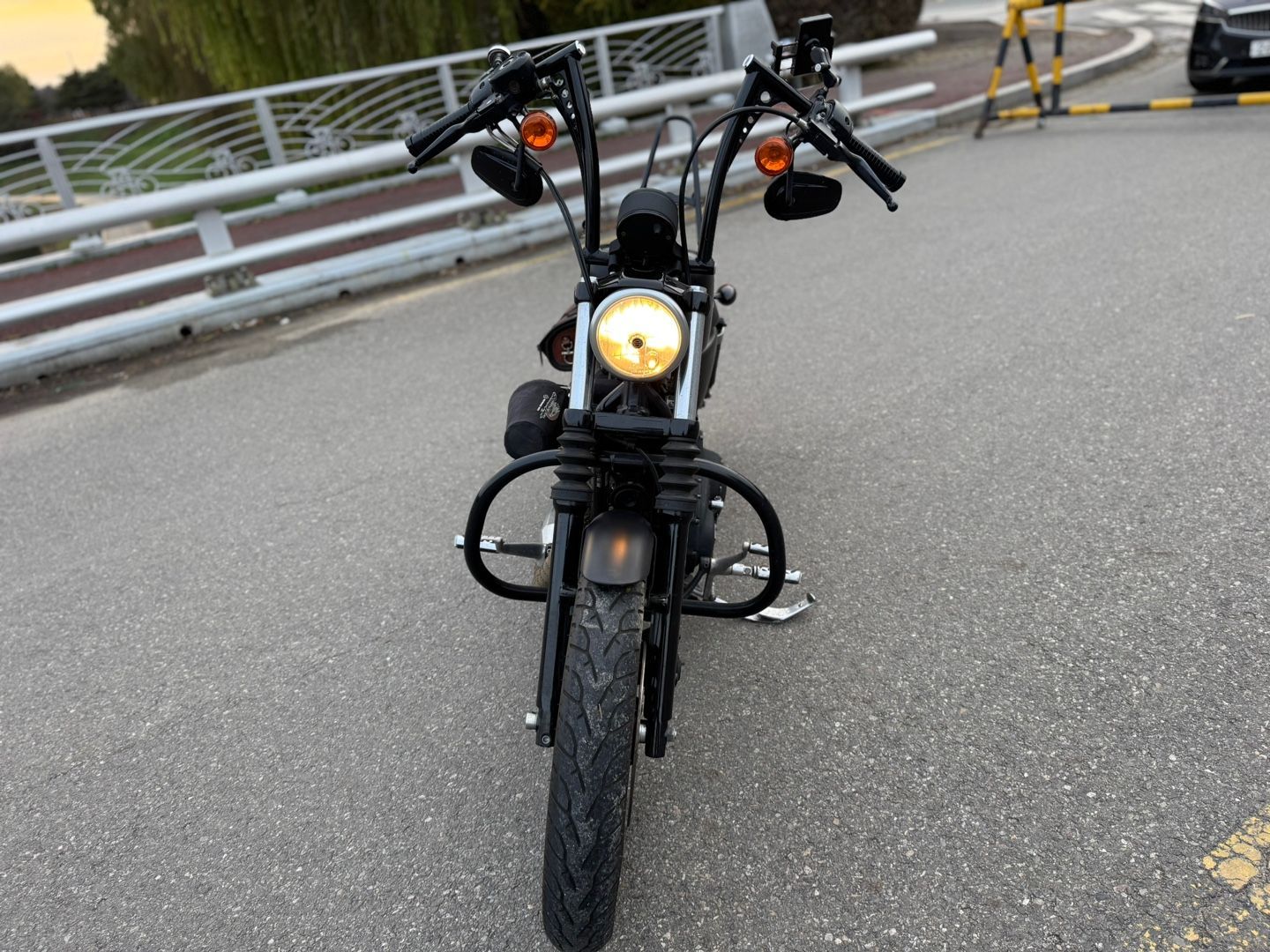 할리데이비슨 883 R more