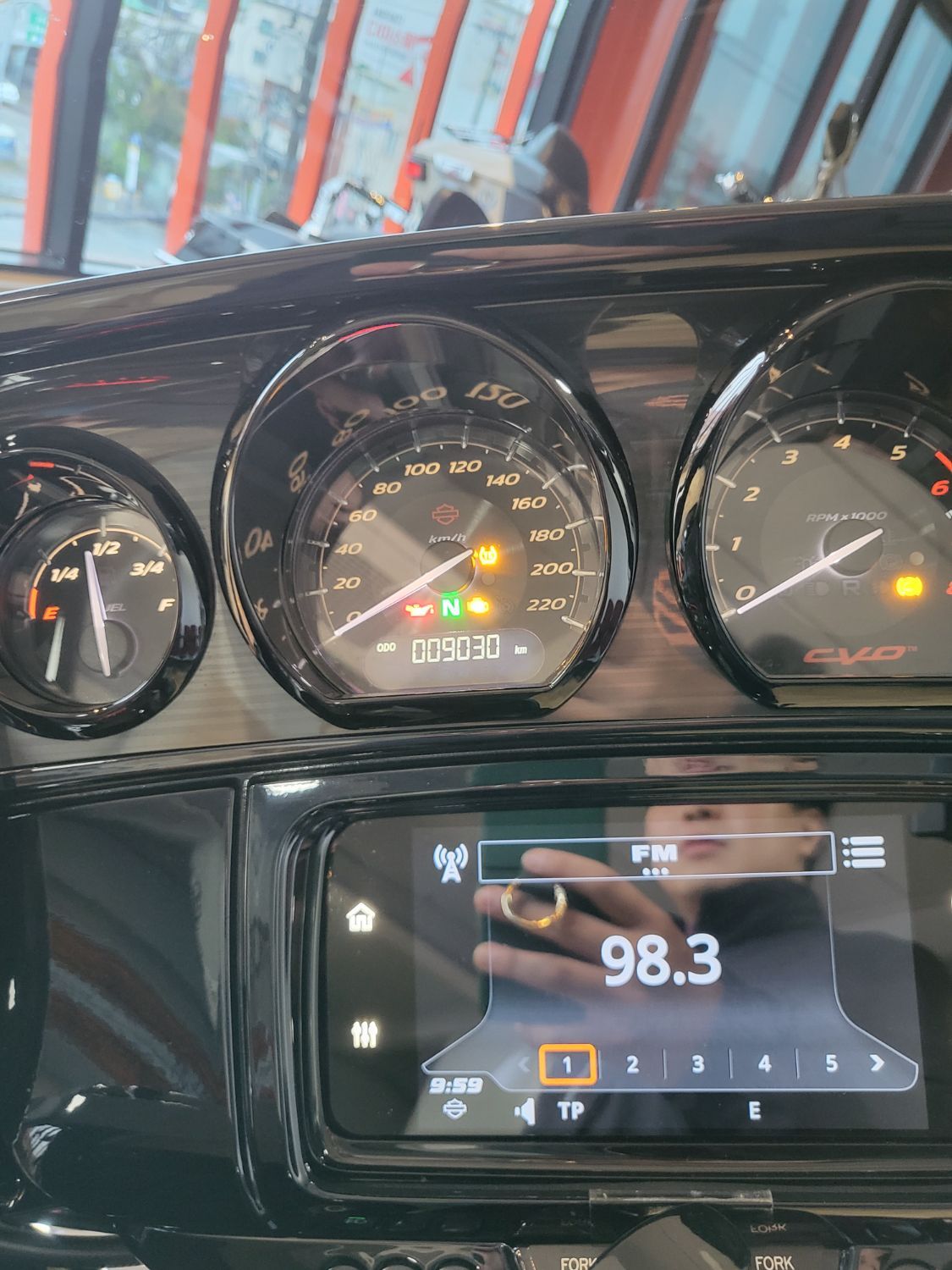 할리데이비슨 CVO 스트리트 글라이드 thumb 2