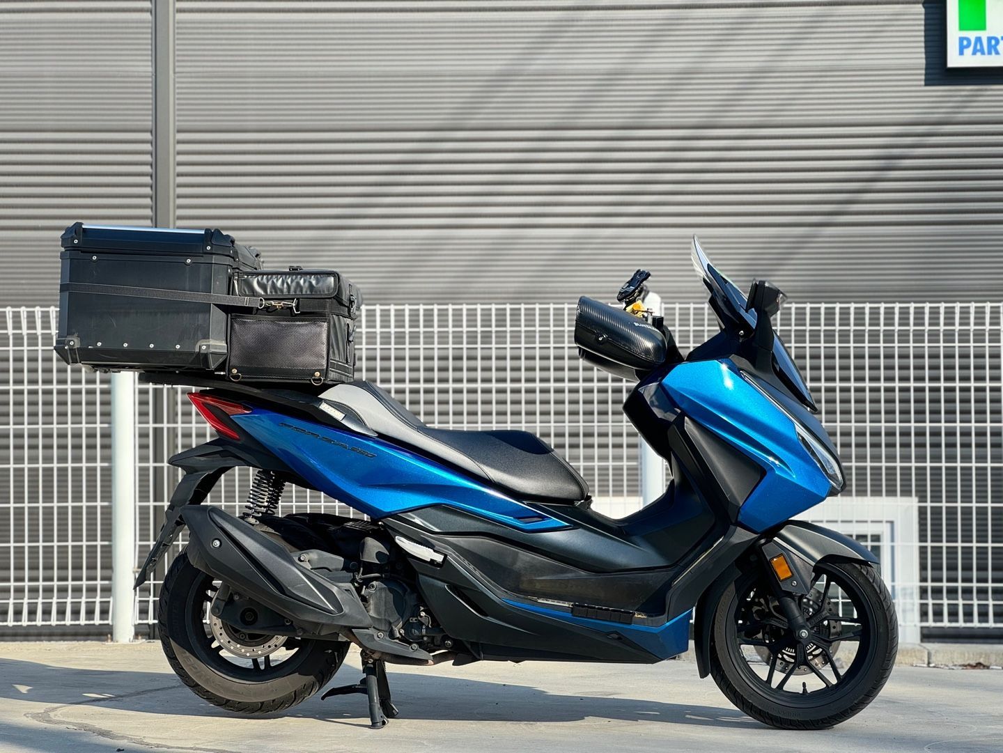 혼다 포르자 350 thumb 2