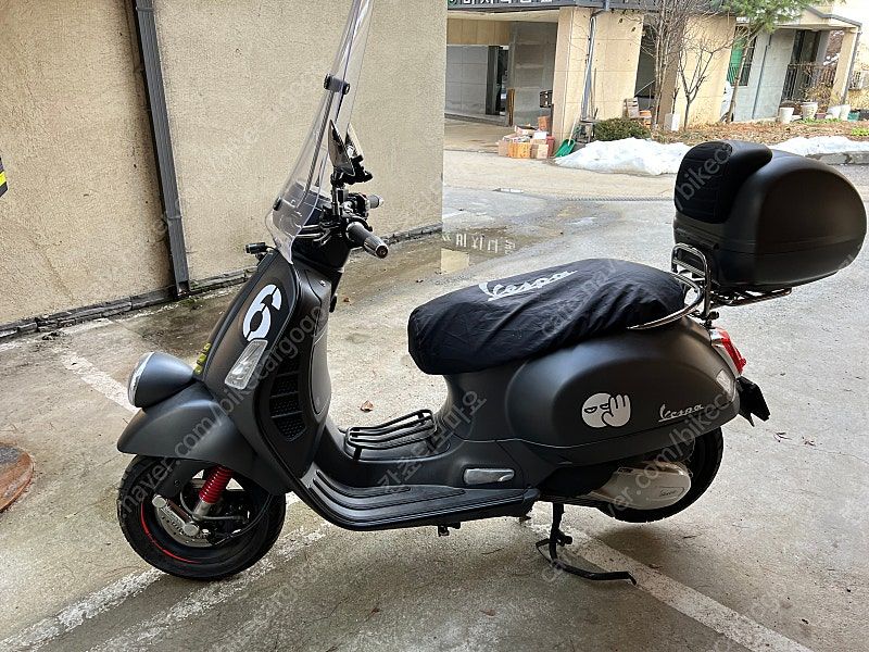 베스파 GTV 300 thumb 2