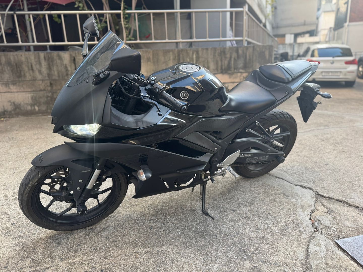 야마하 YZF R3 more