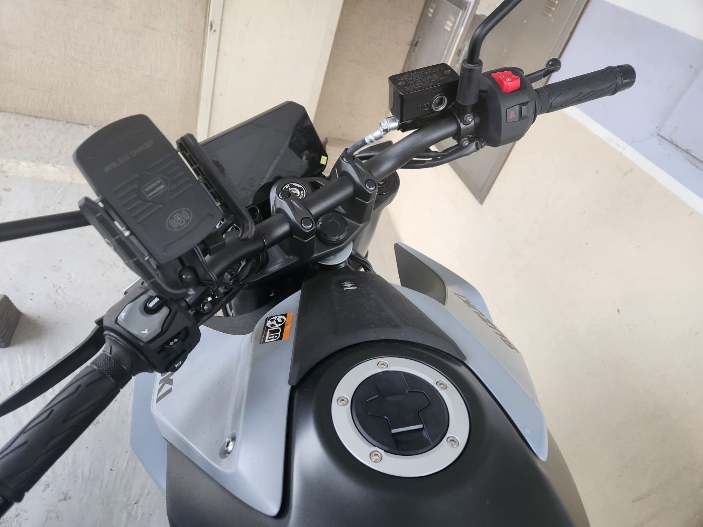 스즈키 GSX 8S main