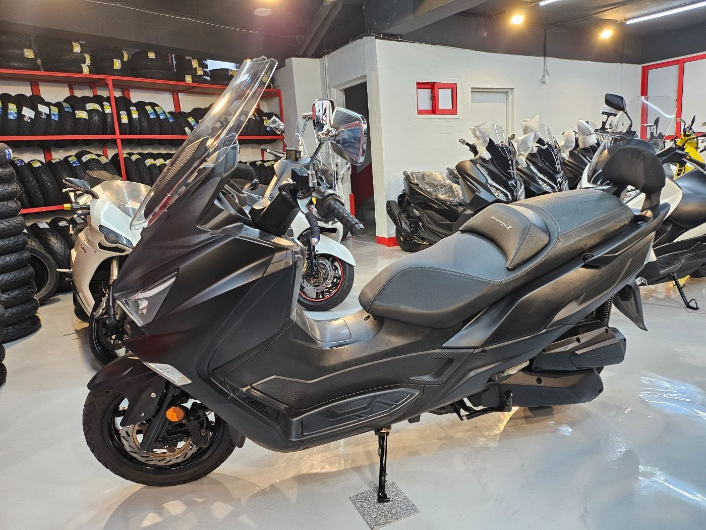 SYM 조이맥스 Z 300 플러스 ABS more