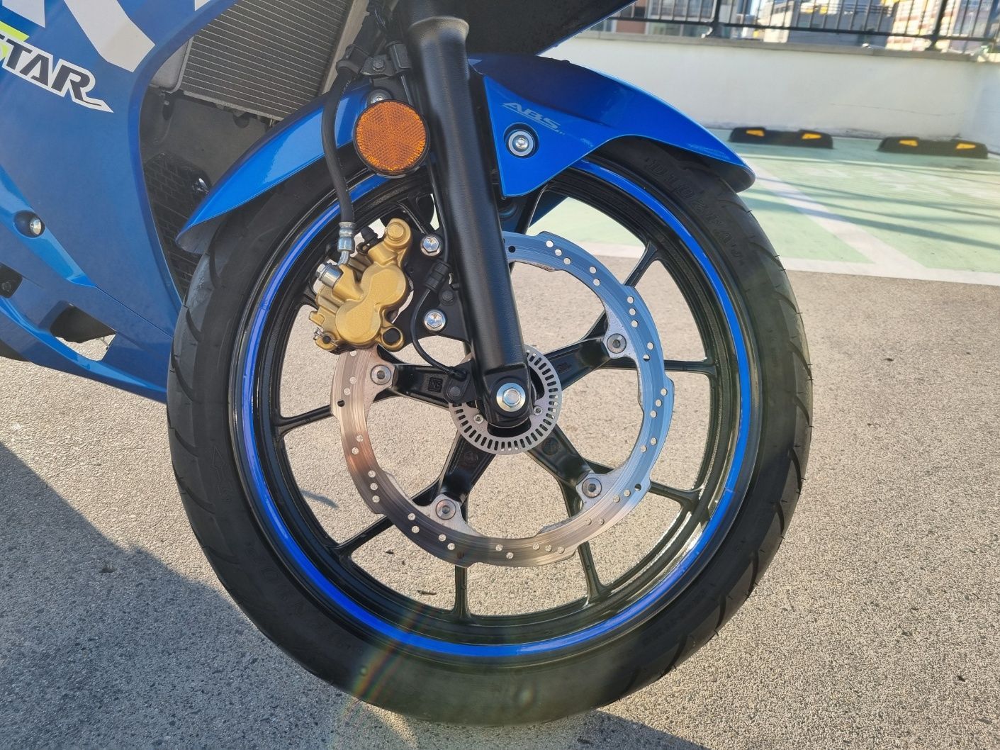 스즈키 GSX S 125 more