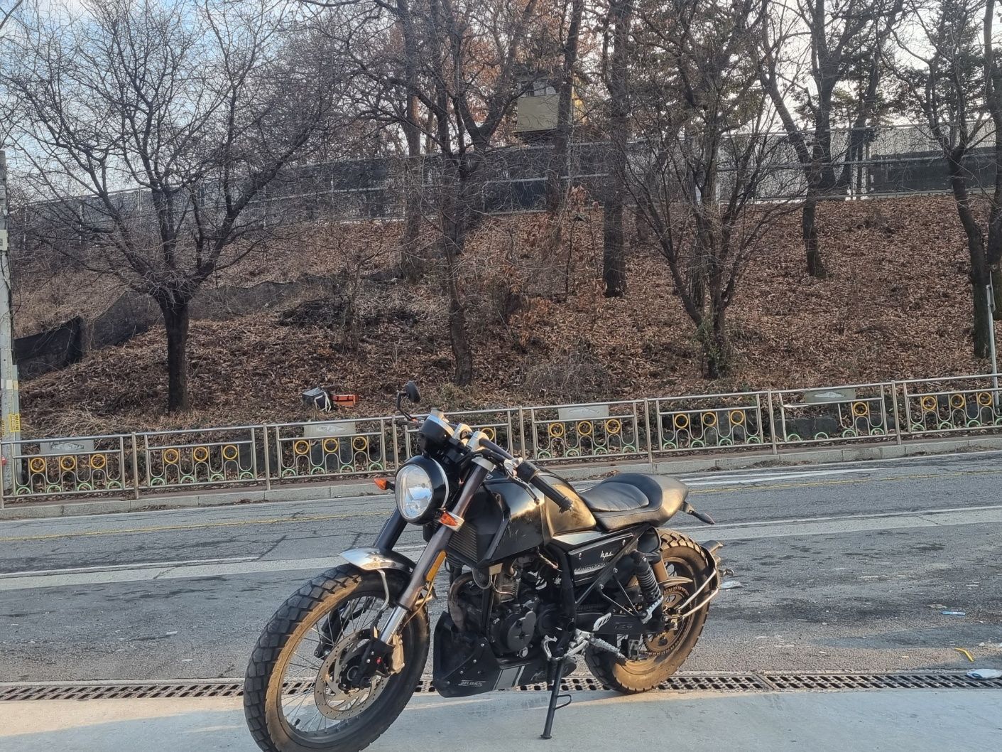 몬디알 힙스터 125 thumb 2