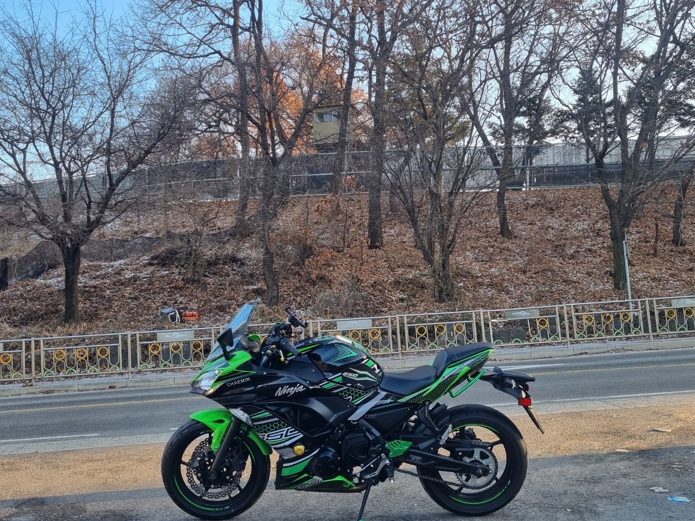 가와사키 닌자 650 main