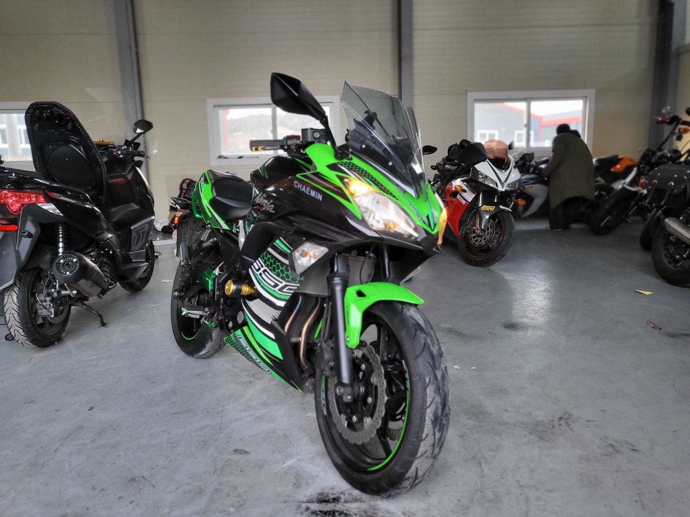 가와사키 닌자 650 thumb 2