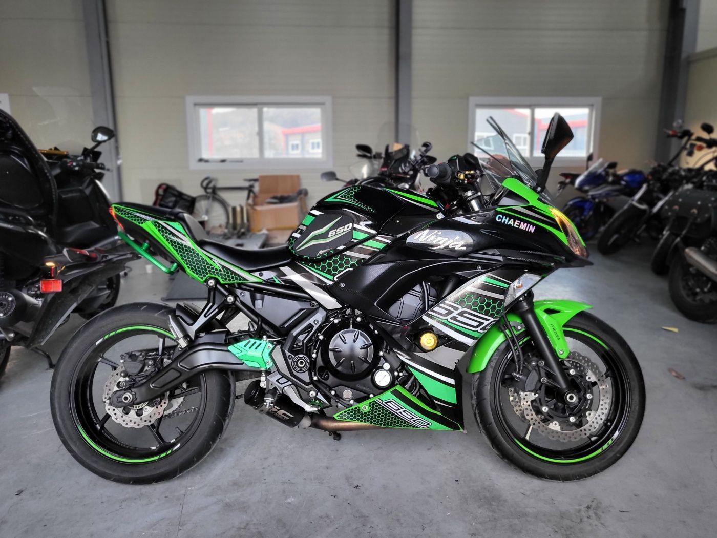 가와사키 닌자 650 more