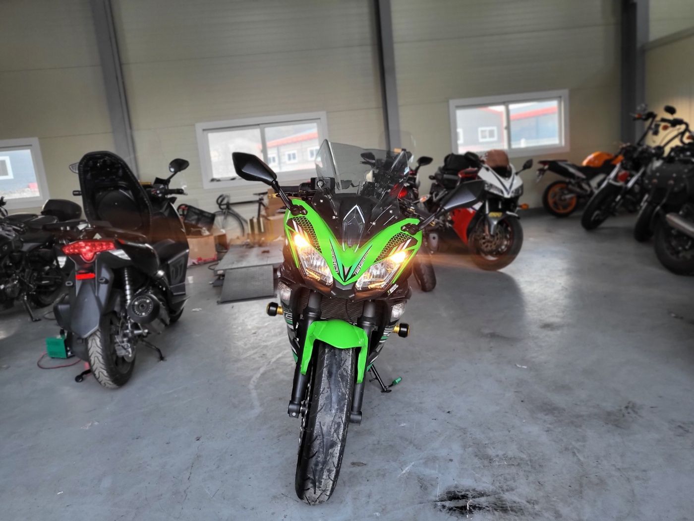 가와사키 닌자 650 main