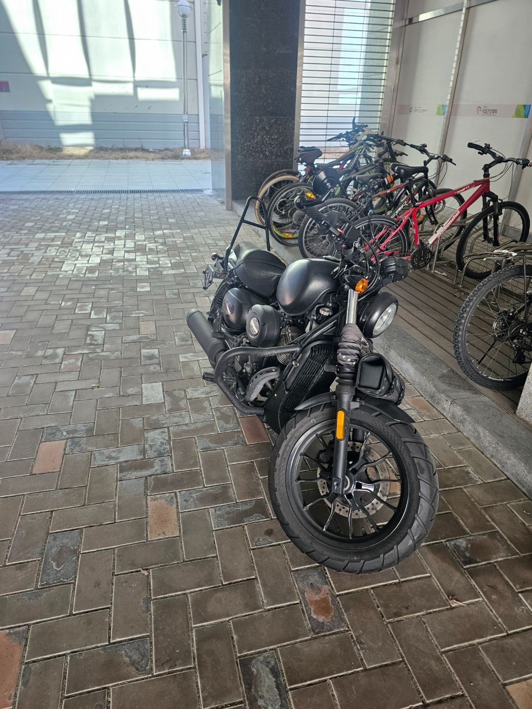 KR모터스 아퀼라 300 S more