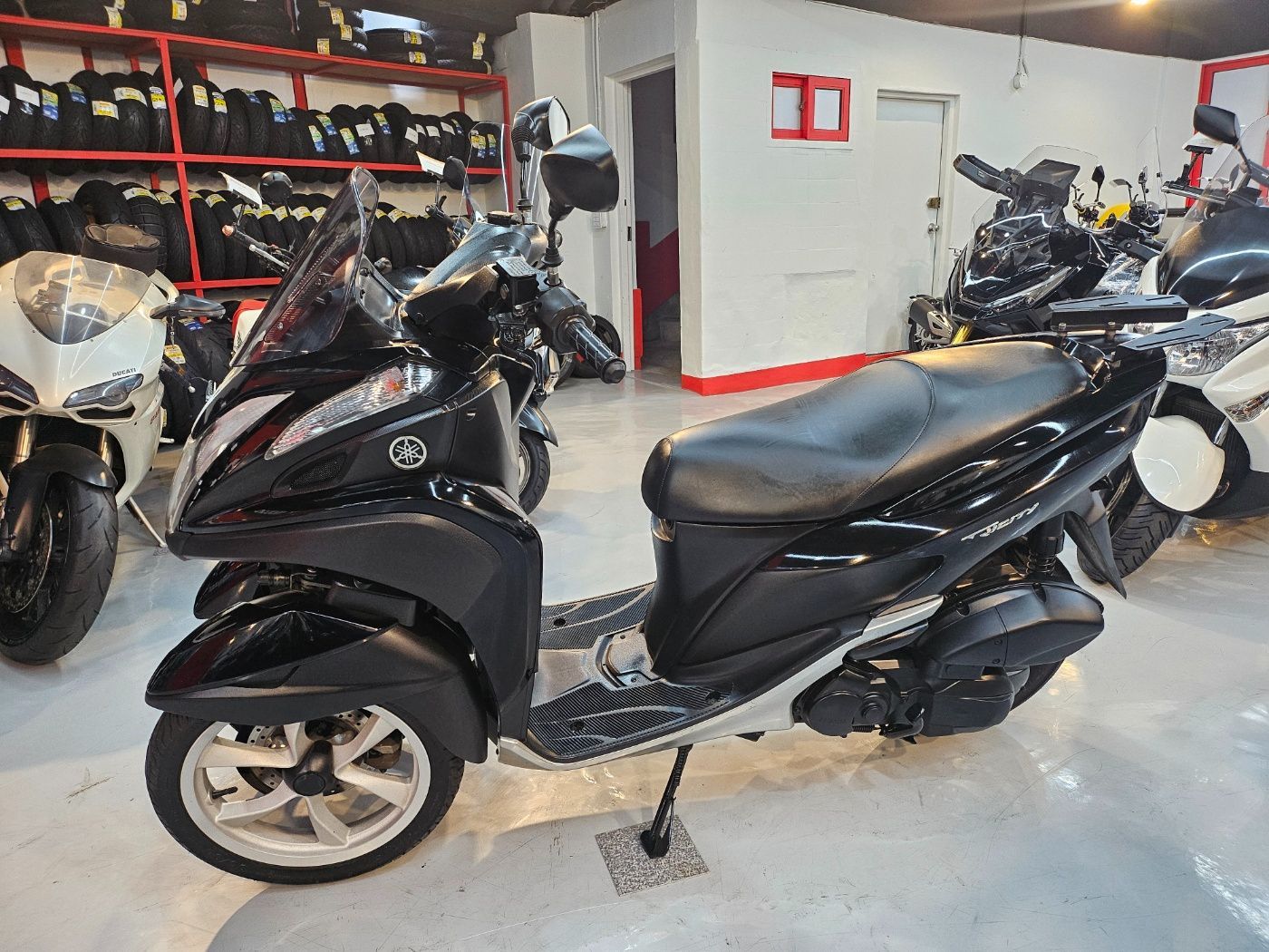 야마하 트리시티 125 more