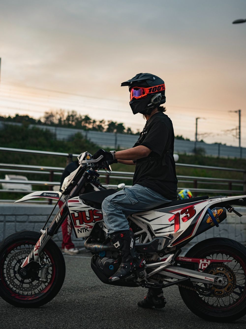 허스크바나 701 슈퍼모토 thumb 2