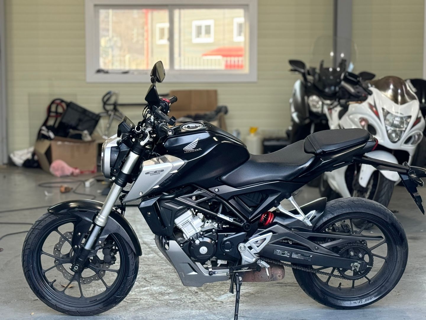 혼다 CB 125 R thumb 2