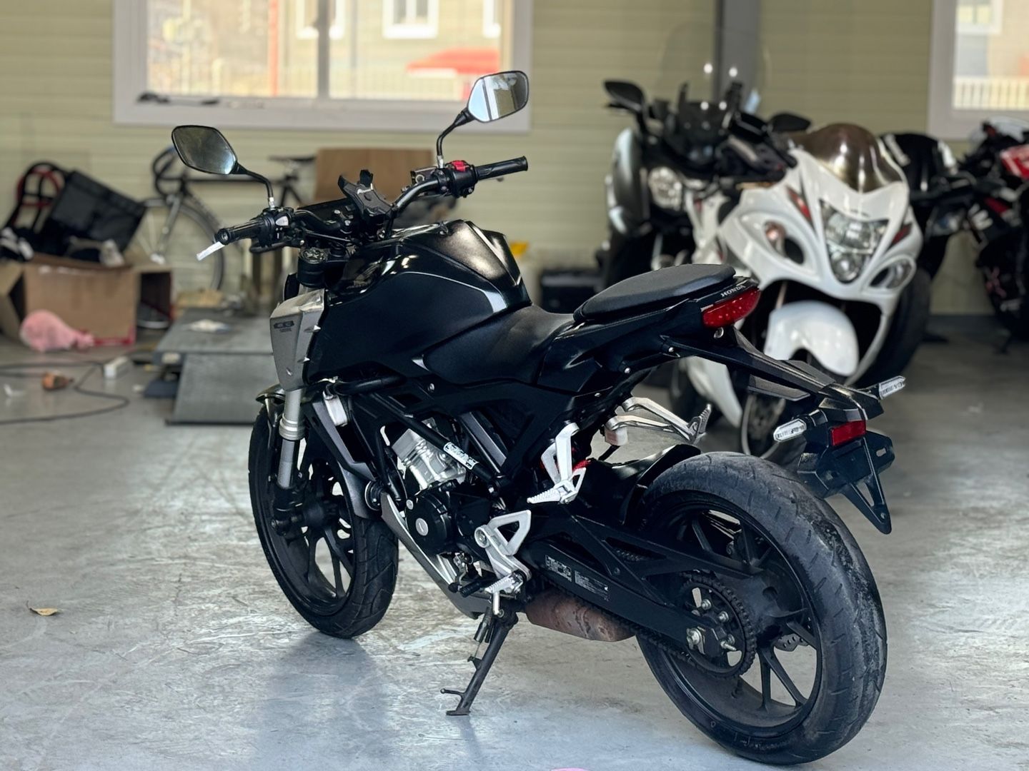 혼다 CB 125 R more