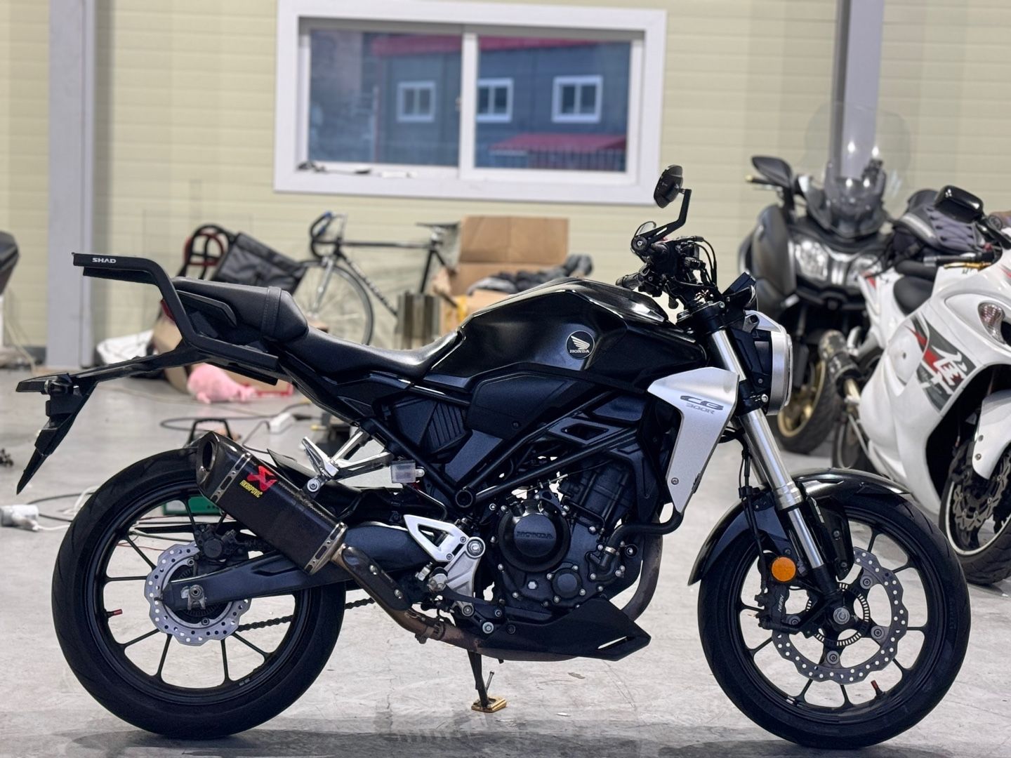 혼다 CB 300 R more