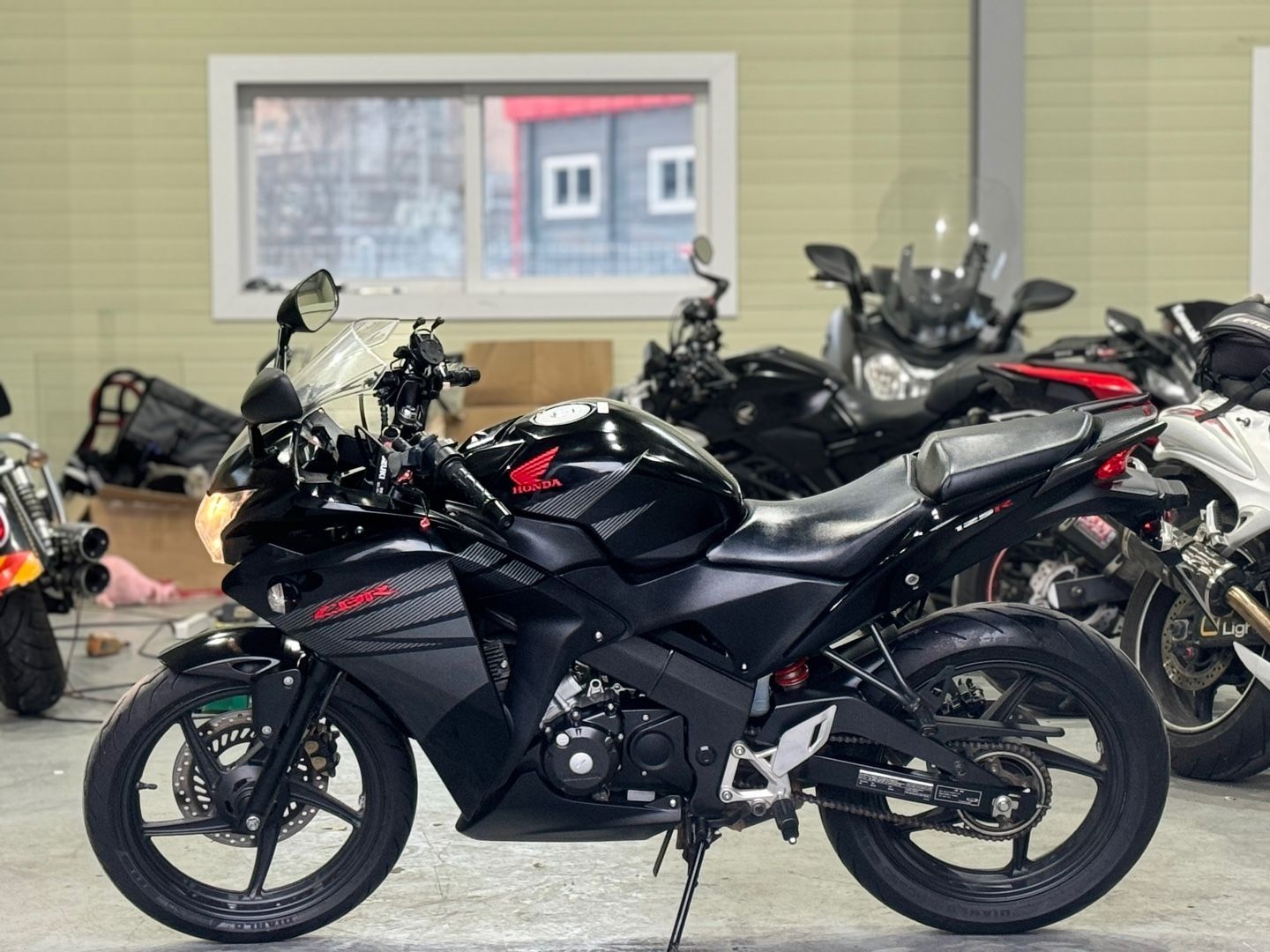 혼다 CBR 125 R thumb 2