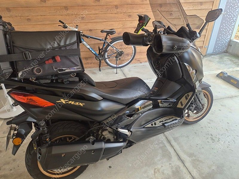 야마하 XMAX 300 ABS more