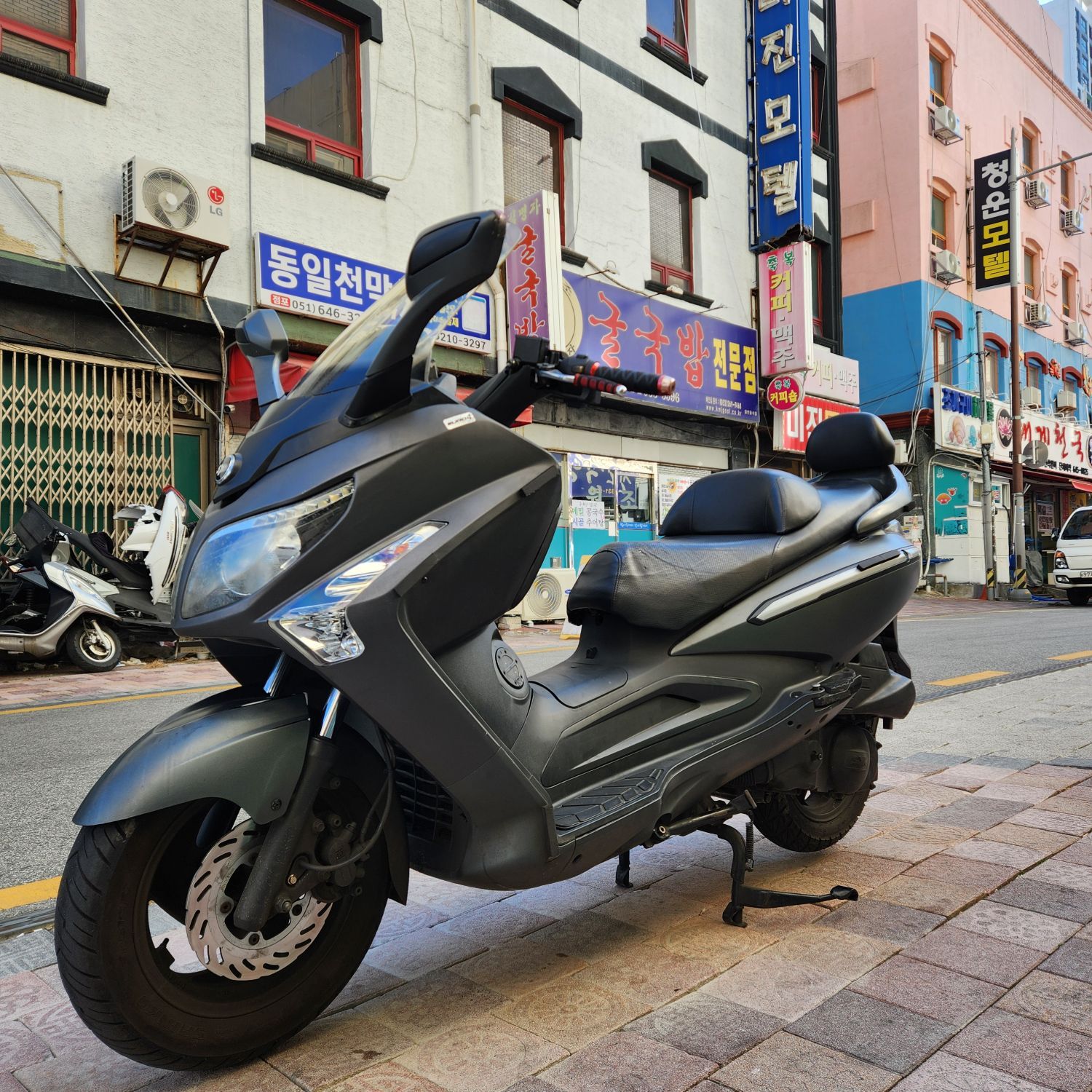 SYM 보이져 125 more