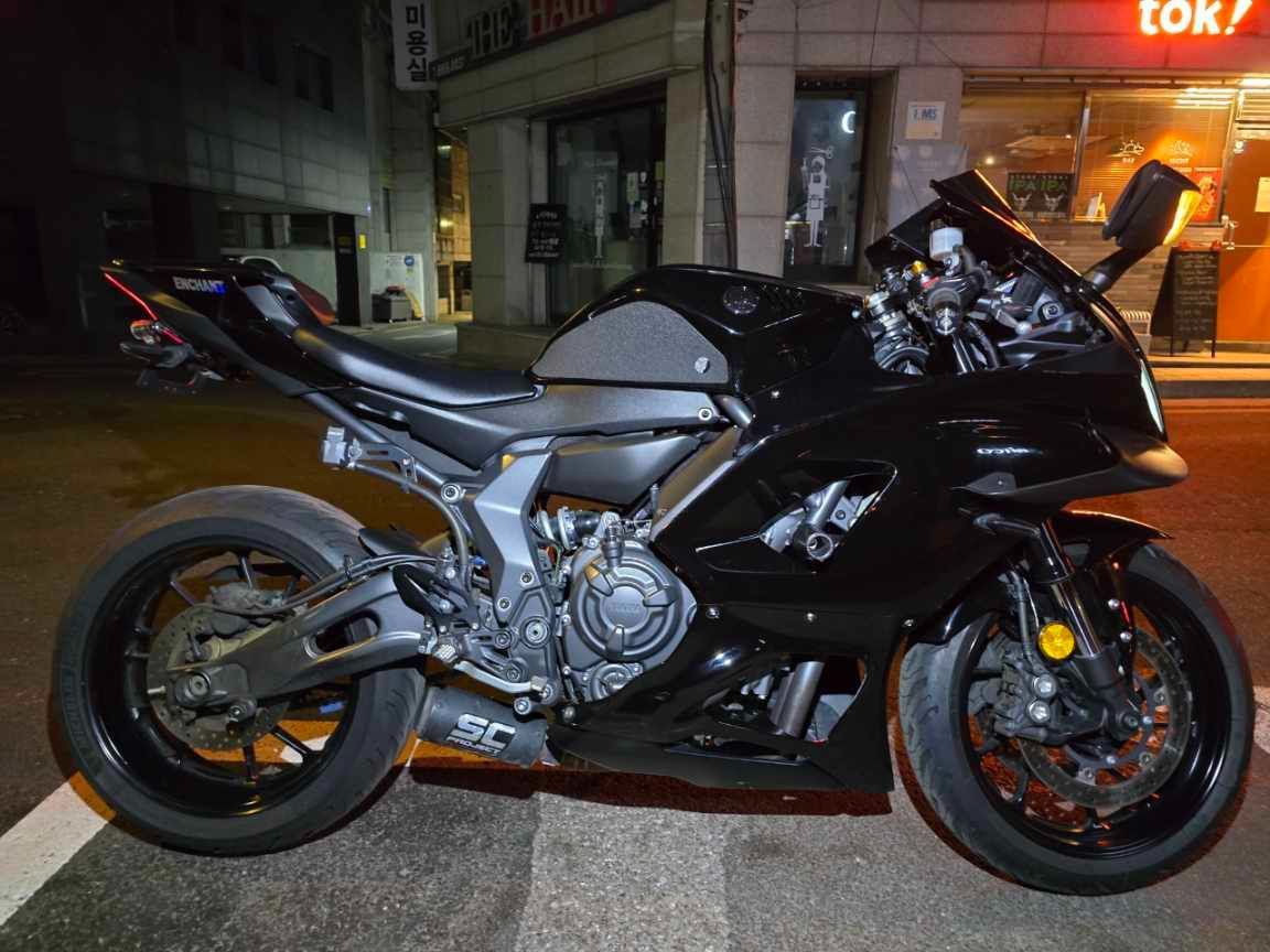야마하 YZF R7 more