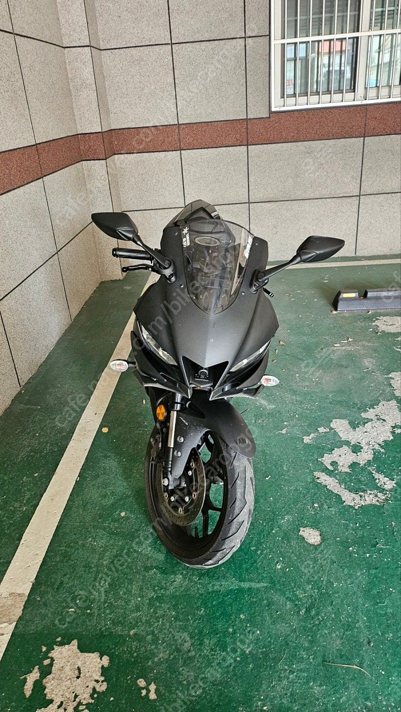 야마하 YZF R3 thumb 2
