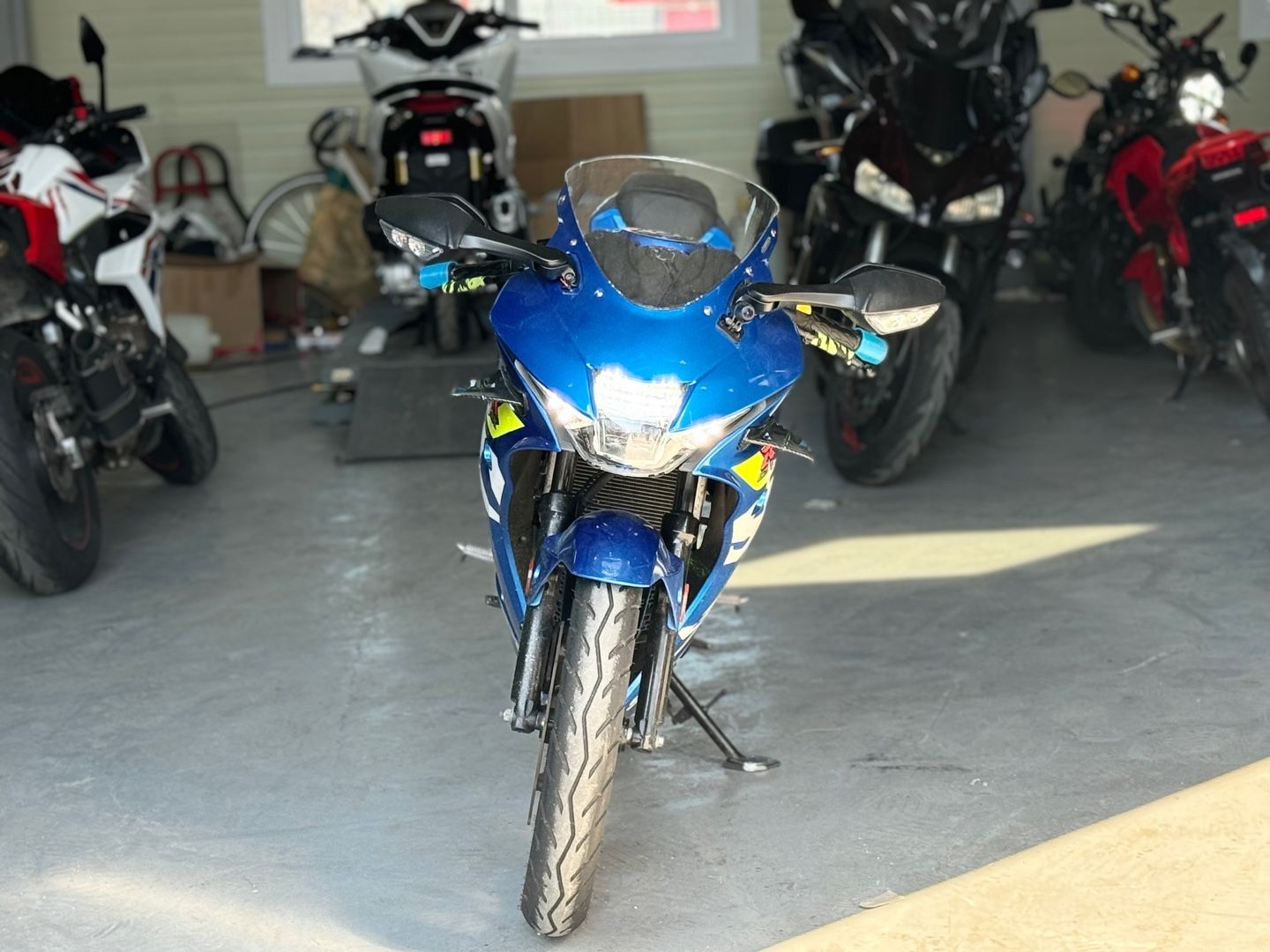 스즈키 GSX R 125 ABS thumb 2