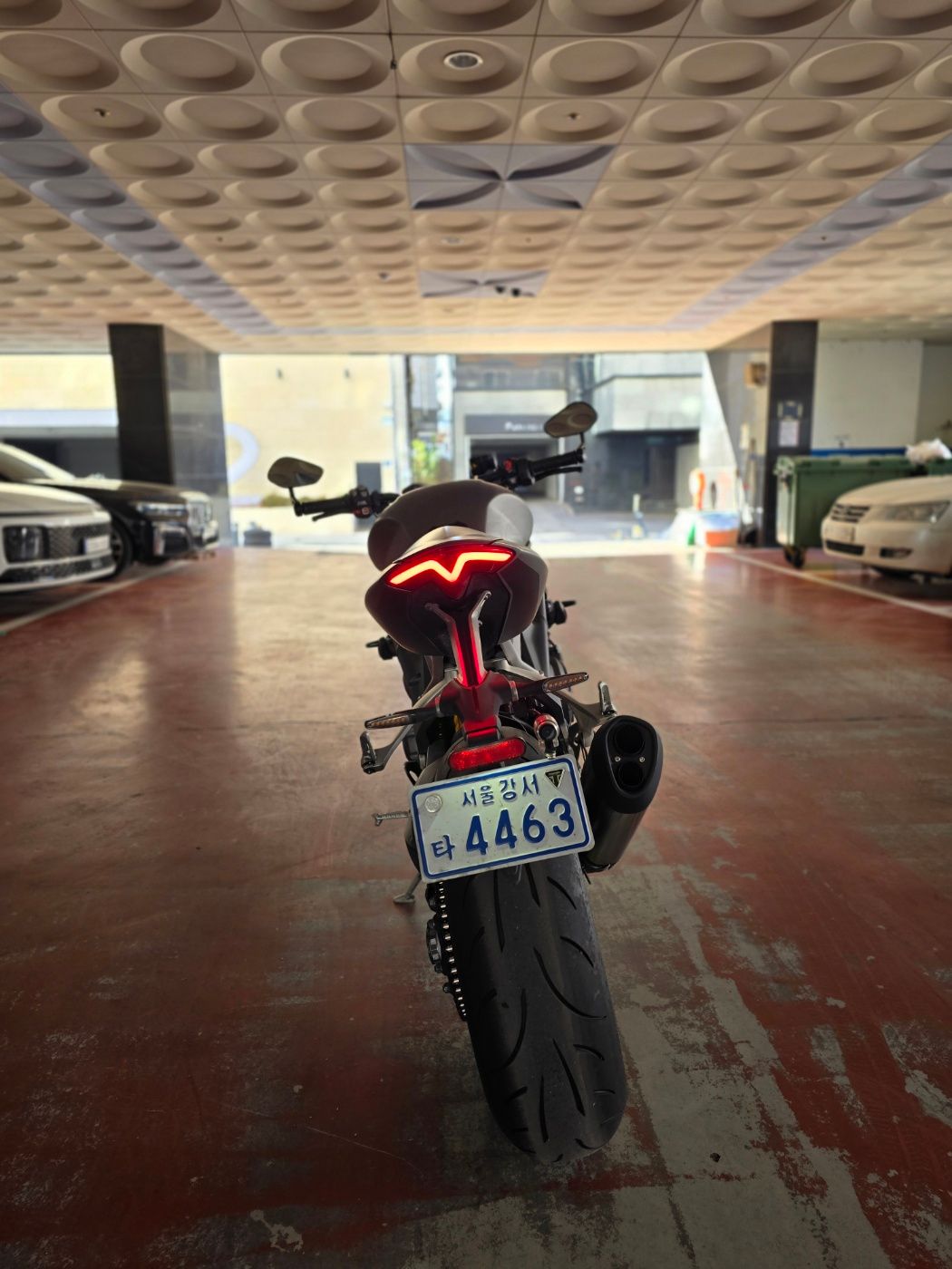 트라이엄프 스피드 트리플 1200 RR 2022 블랙 사진 5