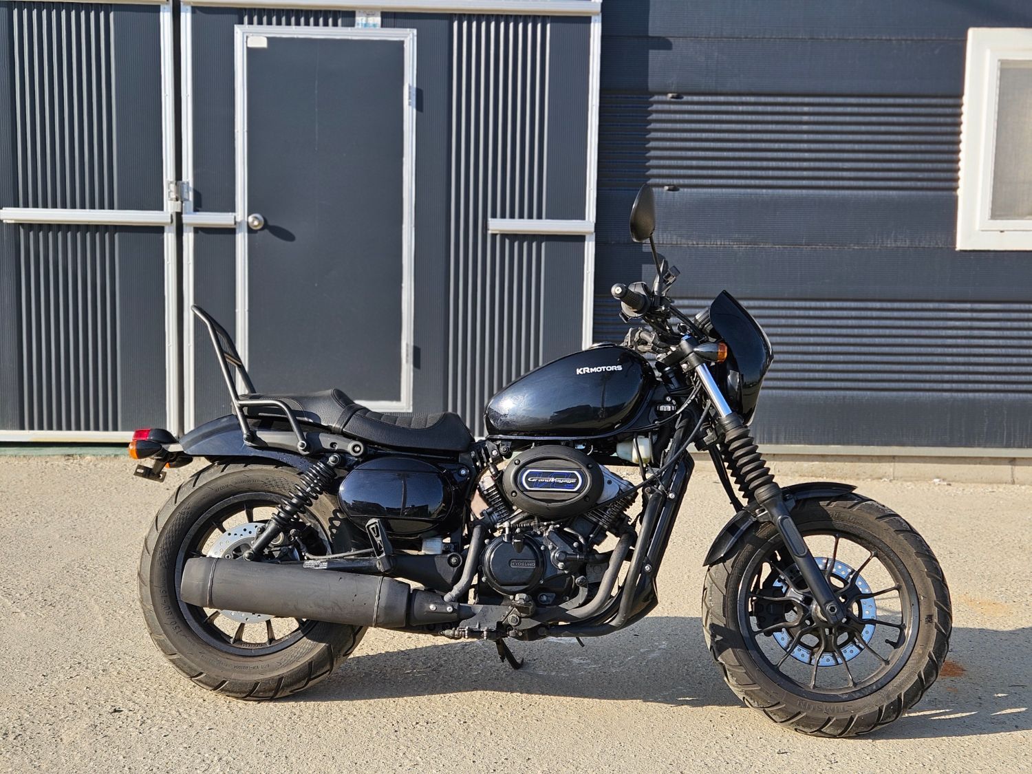 KR모터스 아퀼라 125 more