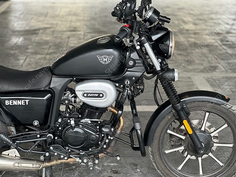 기타 베네트 125 more