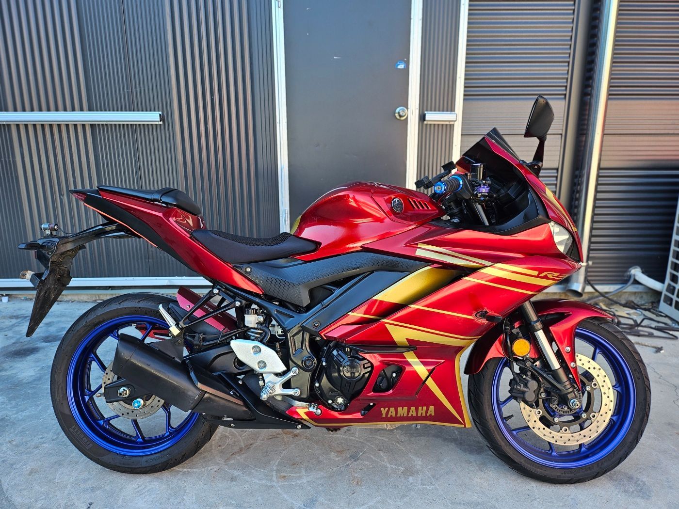 야마하 YZF R3 thumb 2