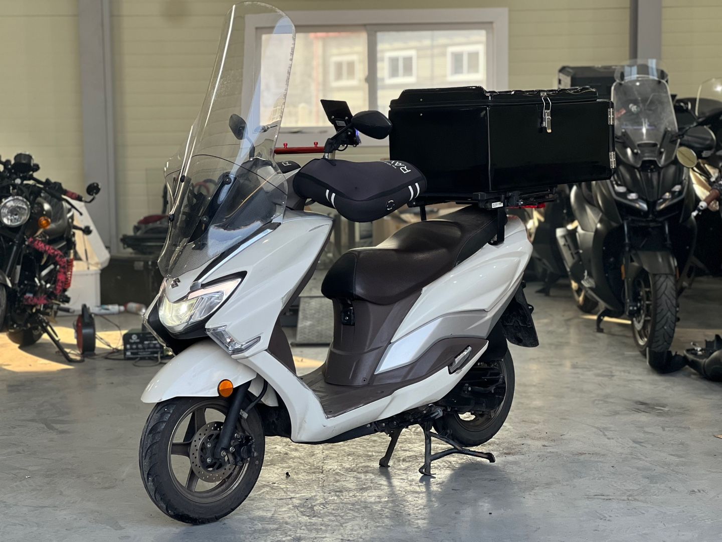 스즈키 버그만 125 more