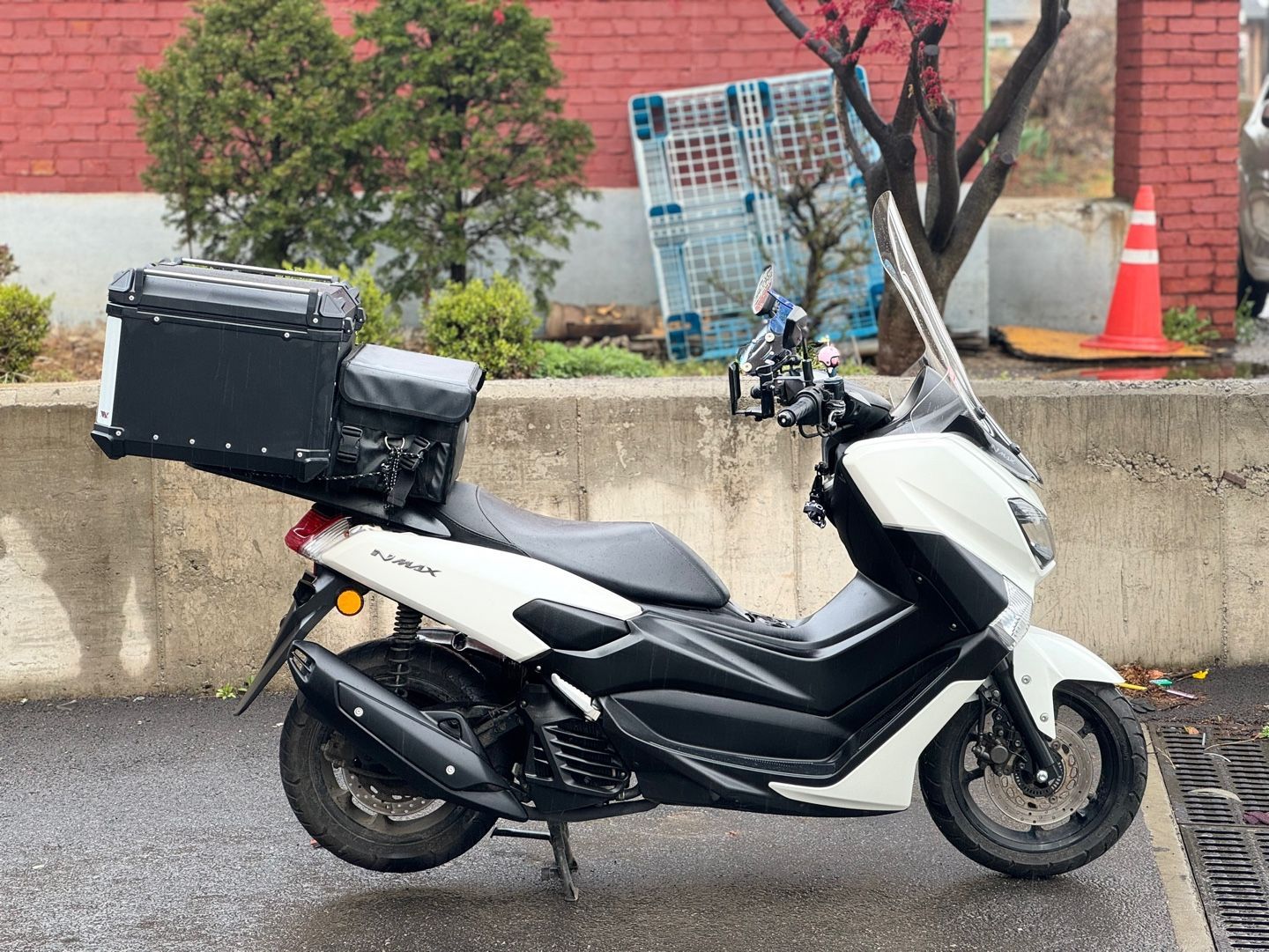 야마하 NMAX 125 thumb 2