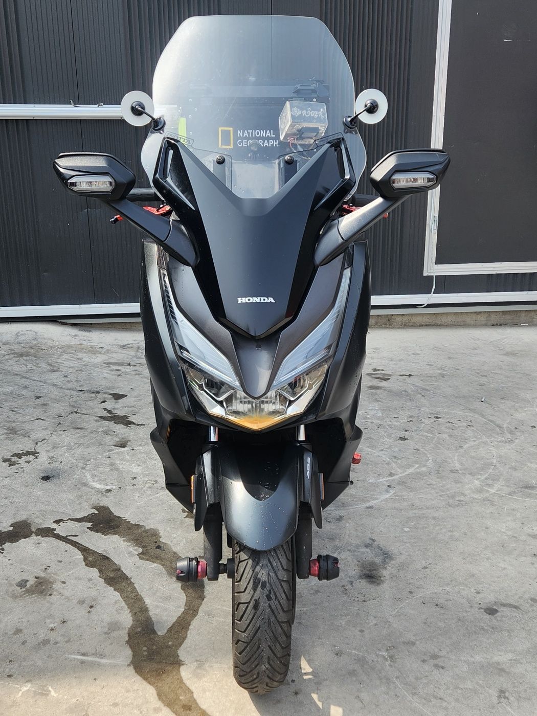 혼다 포르자 300 thumb 2