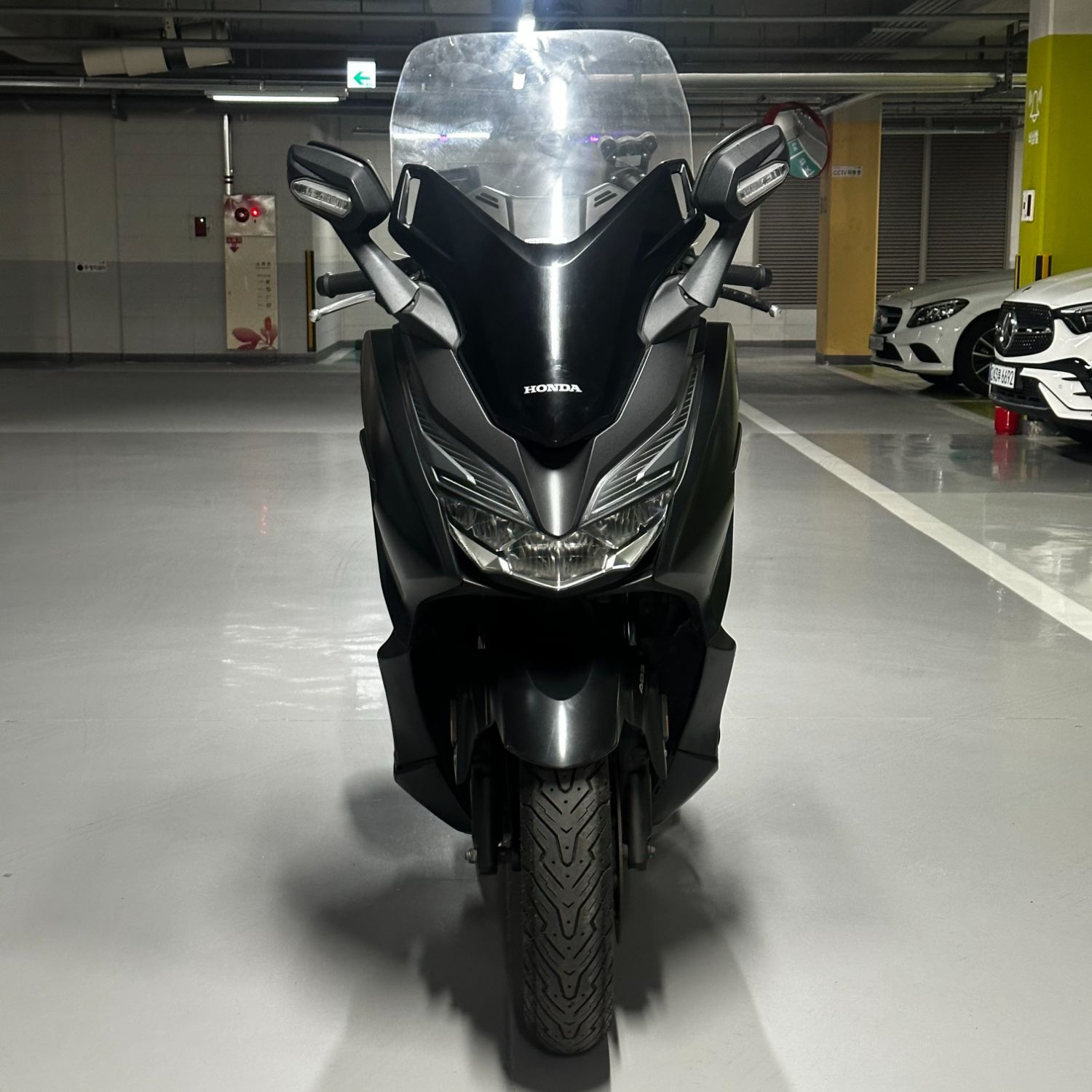 혼다 포르자 300 thumb 2