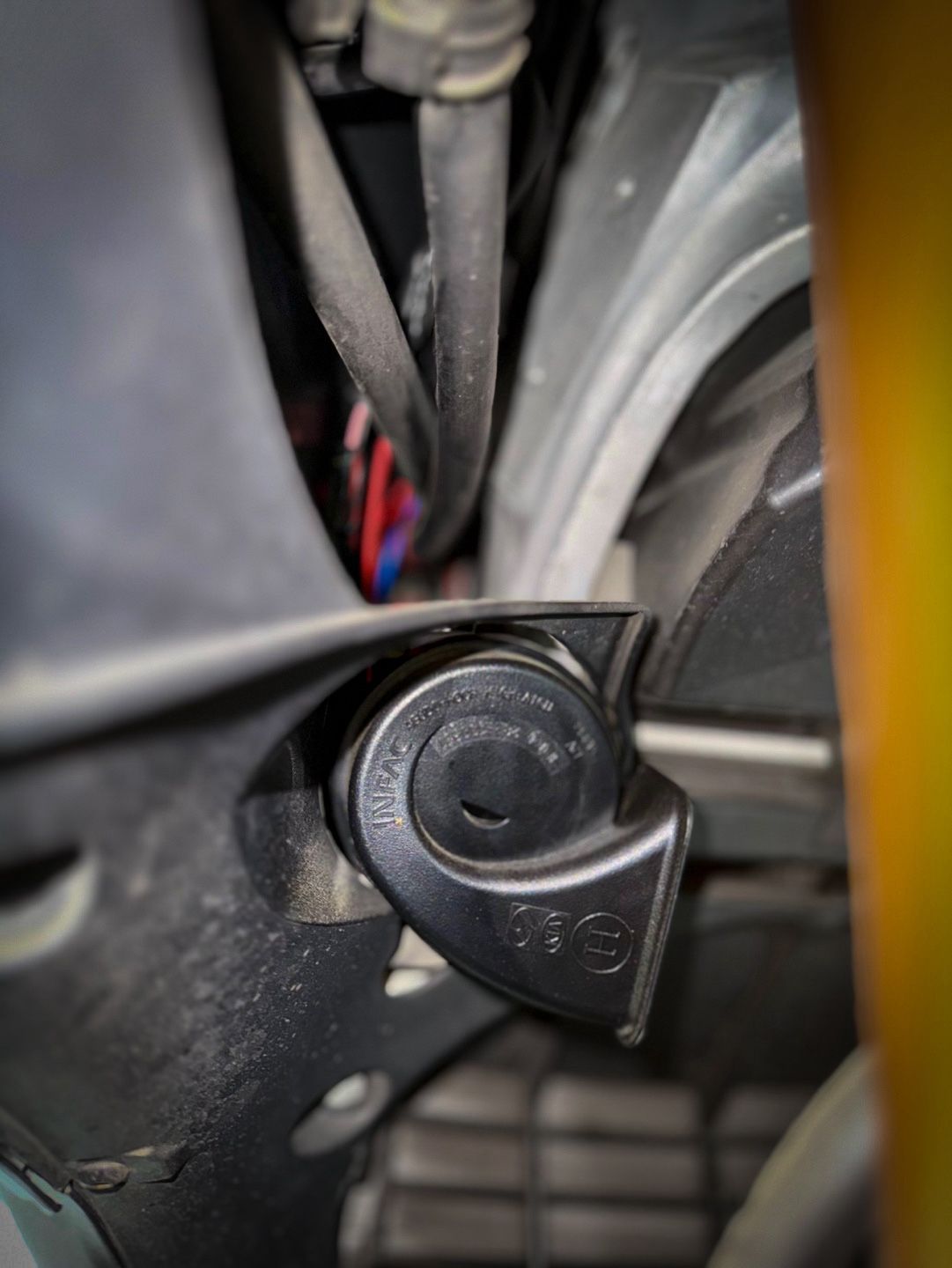 야마하 TMAX 560 thumb 2